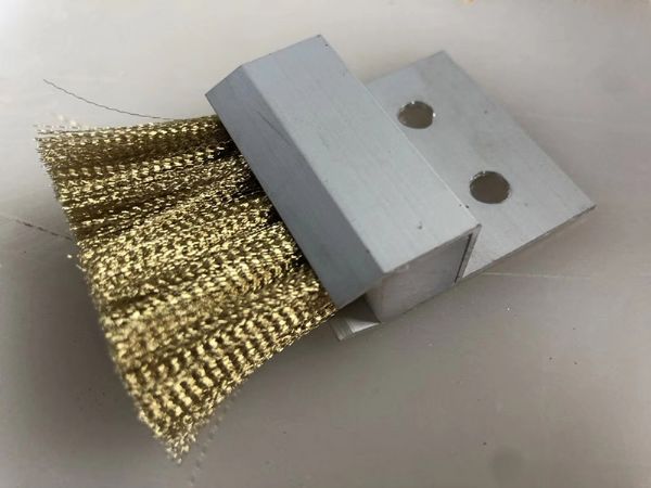 條刷